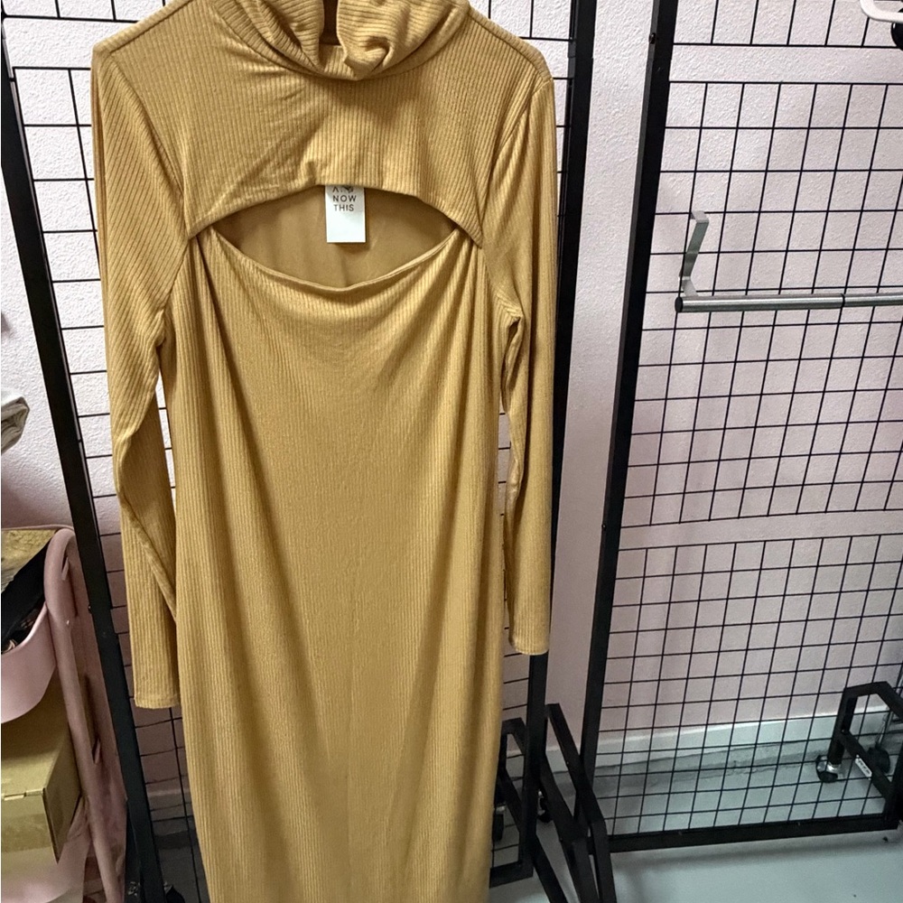 Elegant Gold Long Sleeve Dress